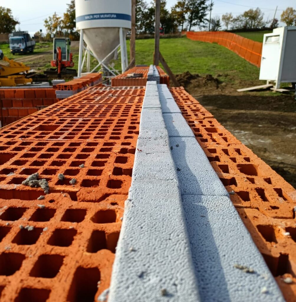 Laterizi Poroton per edilizia sostenibile e biocompatibile