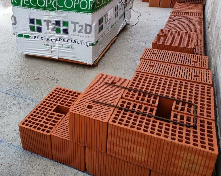 Poroton TRIS e sostenibilità: costruire in modo efficiente e naturale