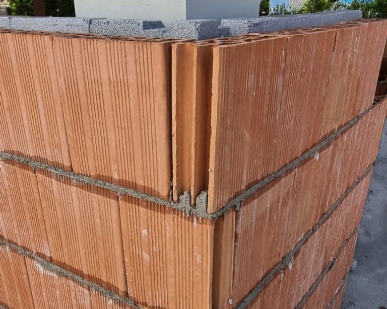 Applicazioni e cantieri: Soluzioni POROTON per Murature Portanti in Zona Sismica