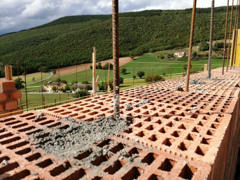 Innovazioni nei Laterizi POROTON: Dalle Tecnologie di Produzione ai Nuovi Materiali