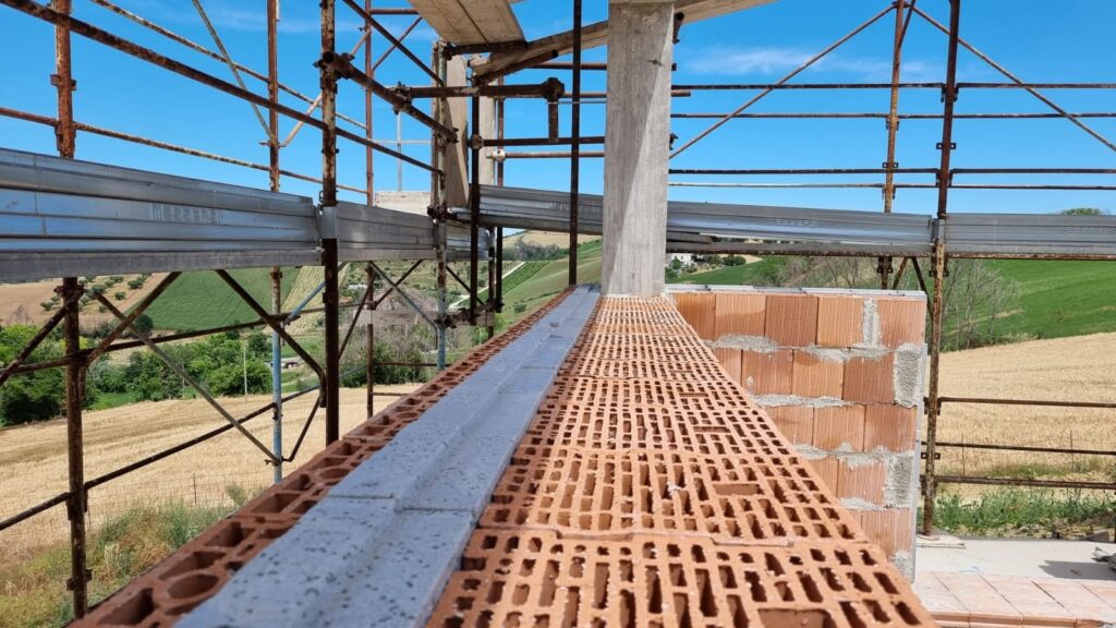 Costruire in montagna laterizio T2D: zona climatica F