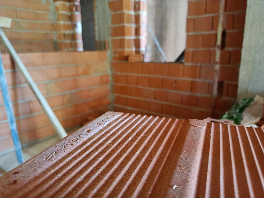 Pompa di calore laterizio: efficienza e massa termica