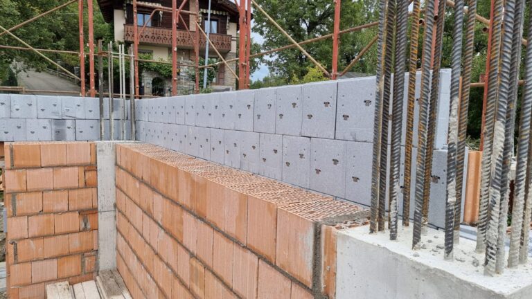 Edilizia residenziale plurifamiliare: il laterizio T2D per condomini e edifici multipiano